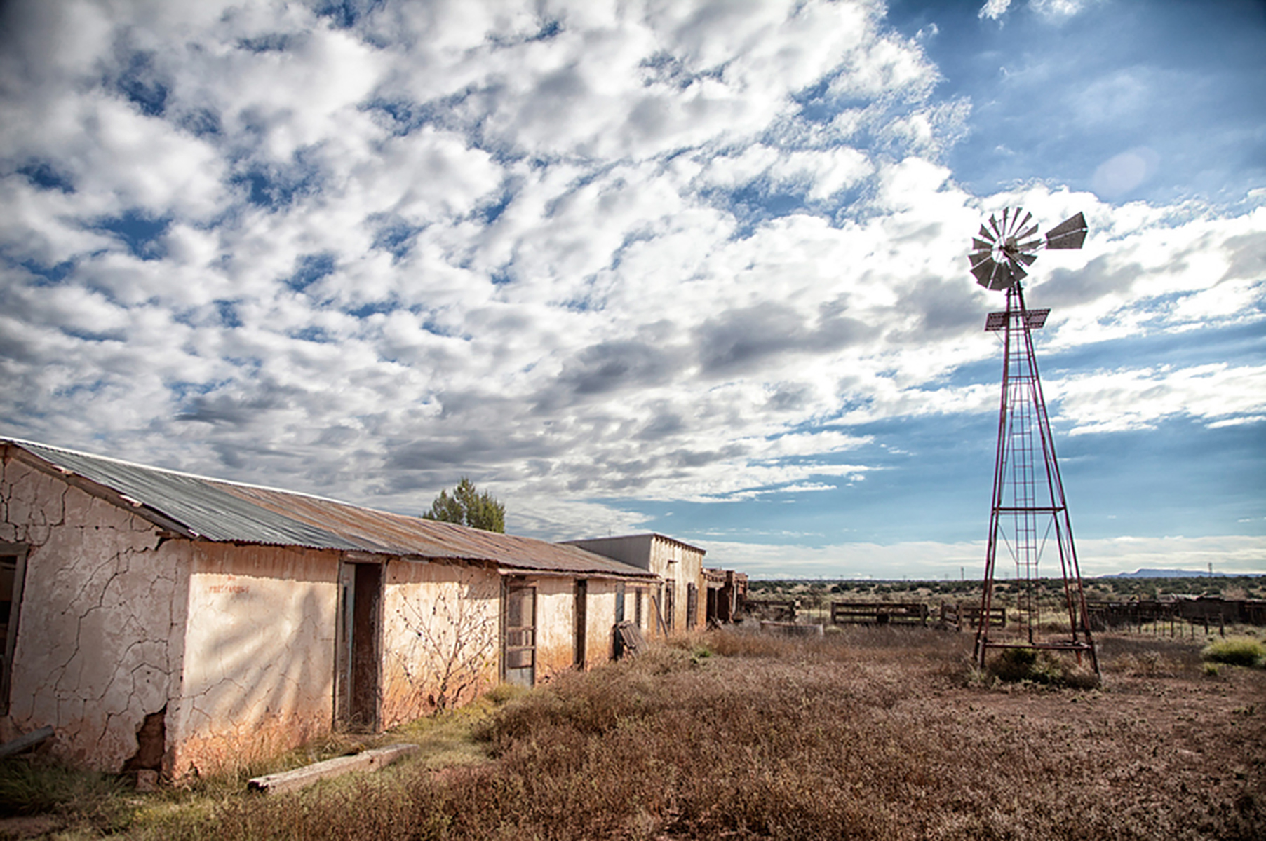 Abandoned-house-outside-Tucumcari-New-Mexico